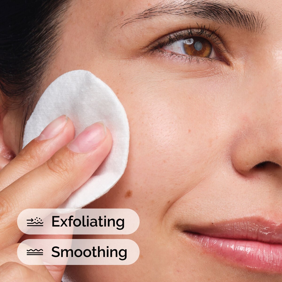 glycolic-acid-7-exfoliating-toner-z5 ord-glycolic-acid-exfoliating-toner-model-application-with-benefits.jpg